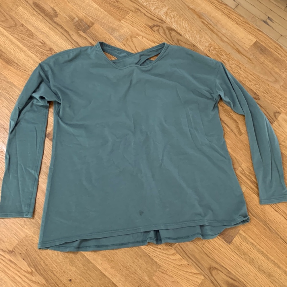 Lululemon top